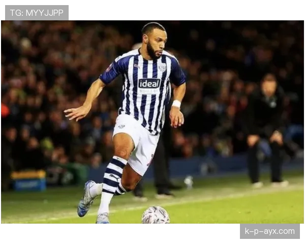 西布朗球迷热情高涨，赛季首战现场火爆助威球队表现亮眼