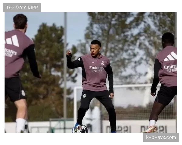 姆巴佩国家队首秀表现稳健,开启国际赛场新篇章 姆巴佩国家队首秀表现稳健,开启国际赛场新篇章